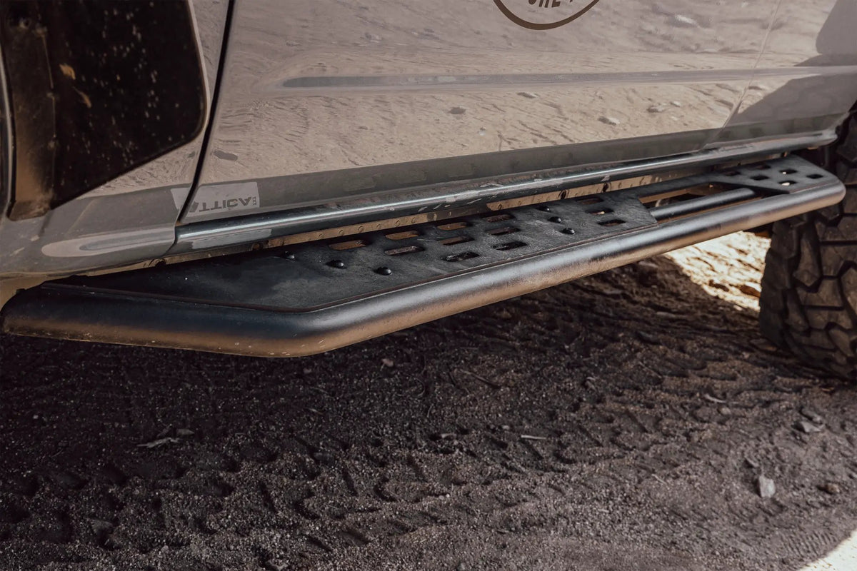 ATTFB01C102-BX_Attica_2021-2023 Ford Bronco_Terra Series_Side Steps_007.jpg
