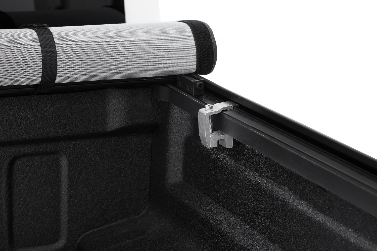 EZ-Roll Soft Tonneau - '20-26 Gladiator; For 5 ft. bed (Premium Black Twill) by Bestop