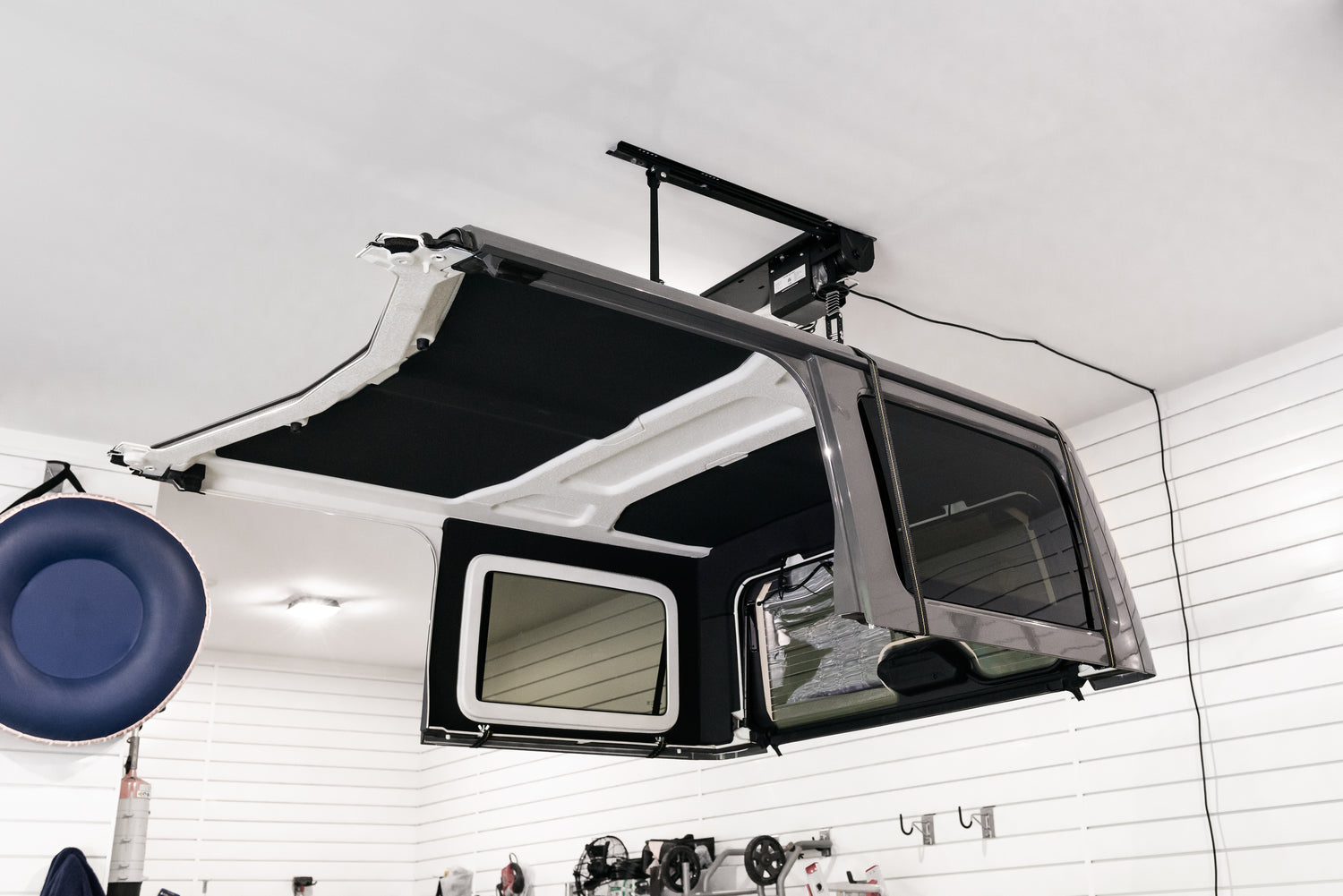 HOSS Hardtop Hoist - Jeep 2018-26 Wrangler JL (Black) by Bestop