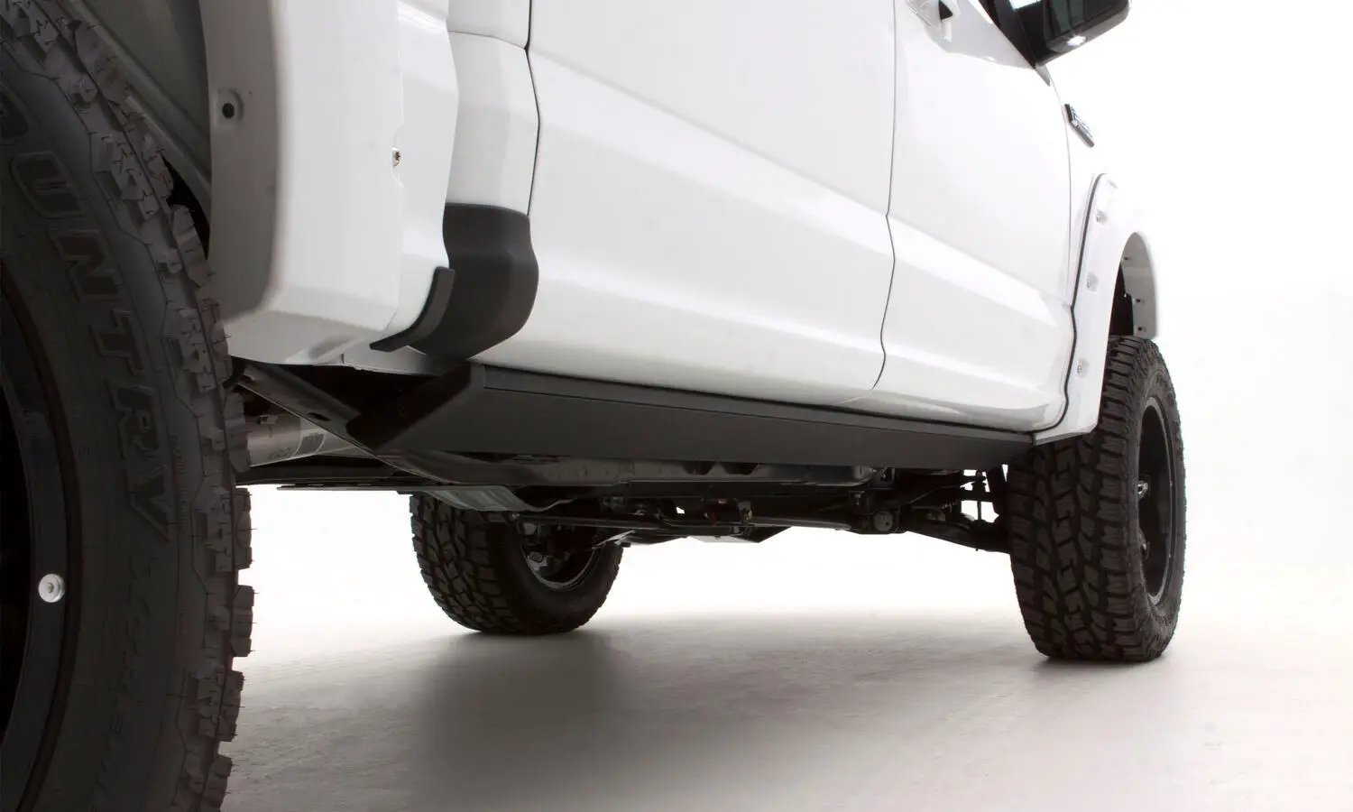 Trail Armor Rocker Panel Black, Incl. Side Panels/Sill Plate Cover by Husky Liners