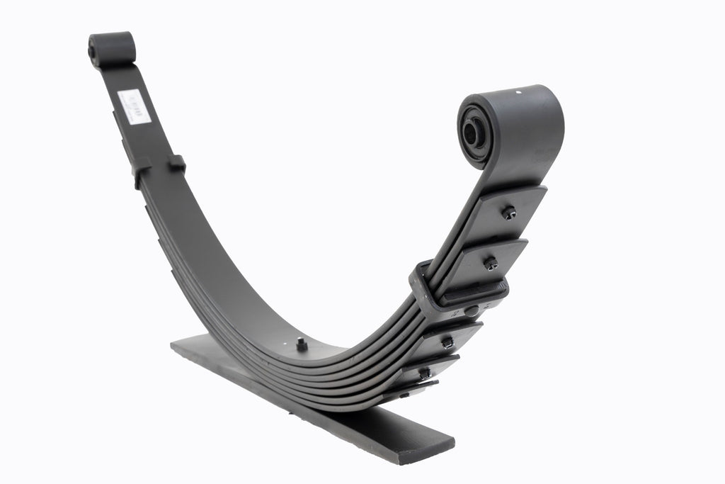 Rear Leaf Springs | 8" Lift | Pair | Ford F-250/F-350 Super Duty 4WD (99-07) by Rough Country