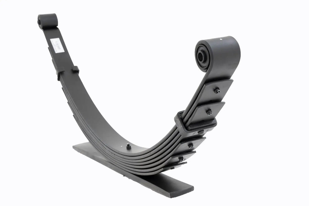 Rear Leaf Springs | 8" Lift | Pair | Ford F-250/F-350 Super Duty 4WD (99-07) by Rough Country