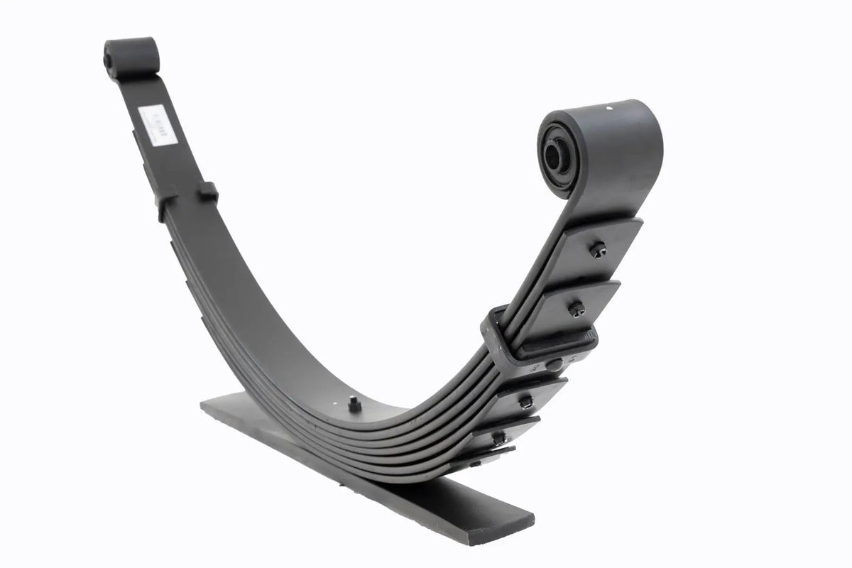 Rear Leaf Springs | 8" Lift | Pair | Ford F-250/F-350 Super Duty 4WD (99-07) by Rough Country