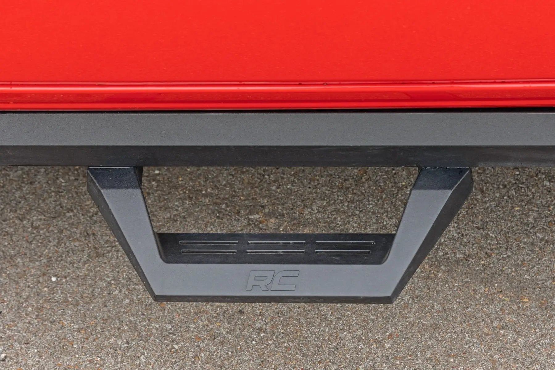SRX2 Adj Aluminum Step | Crew Cab | Ram 1500 (19-26)/1500 TRX (21-24) 