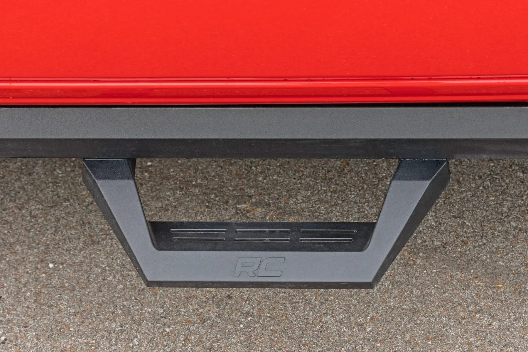 SRX2 Adj Aluminum Step | Crew Cab | Ram 1500 (19-26)/1500 TRX (21-24) by Rough Country
