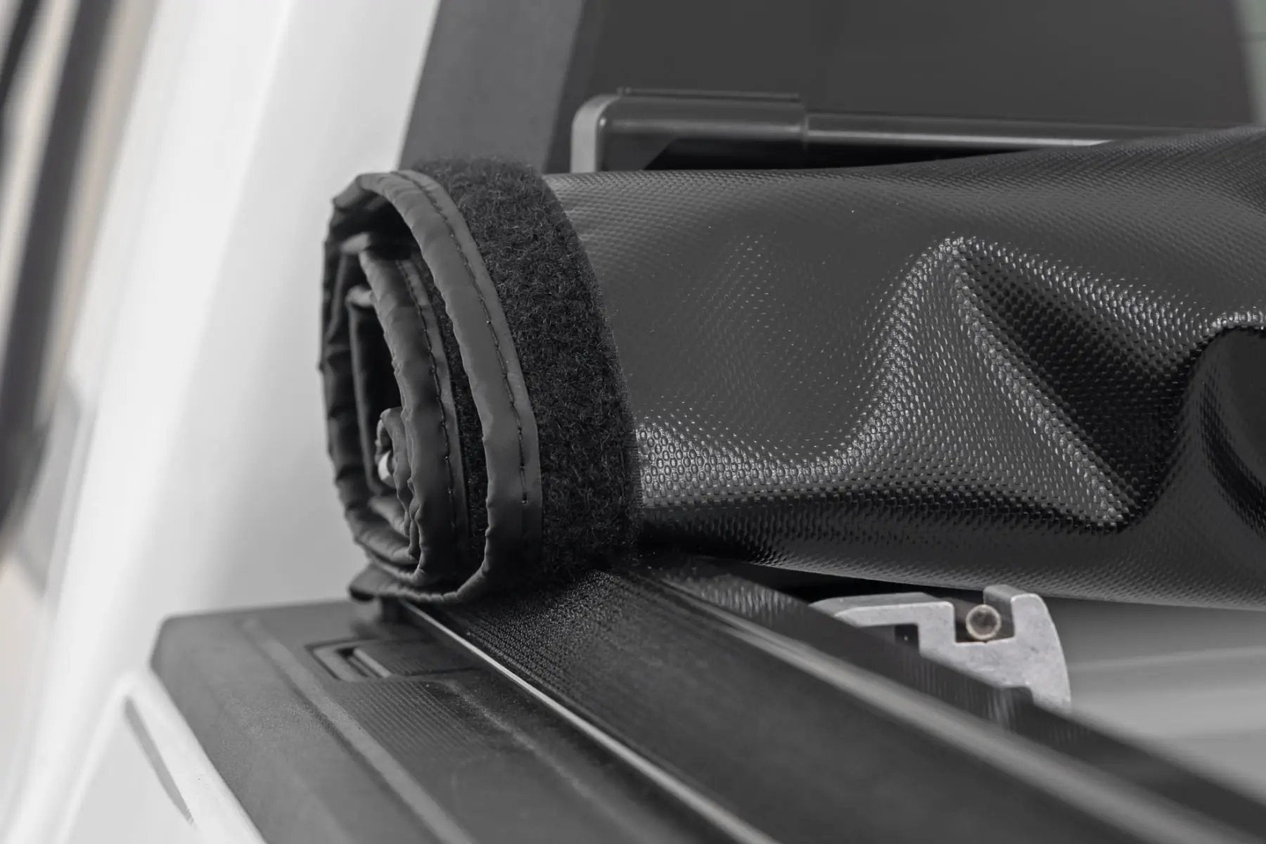 Soft Roll Up Bed Cover | 5' Bed | Chevy/GMC Canyon/Colorado 2WD/4WD (15-26) by Rough Country