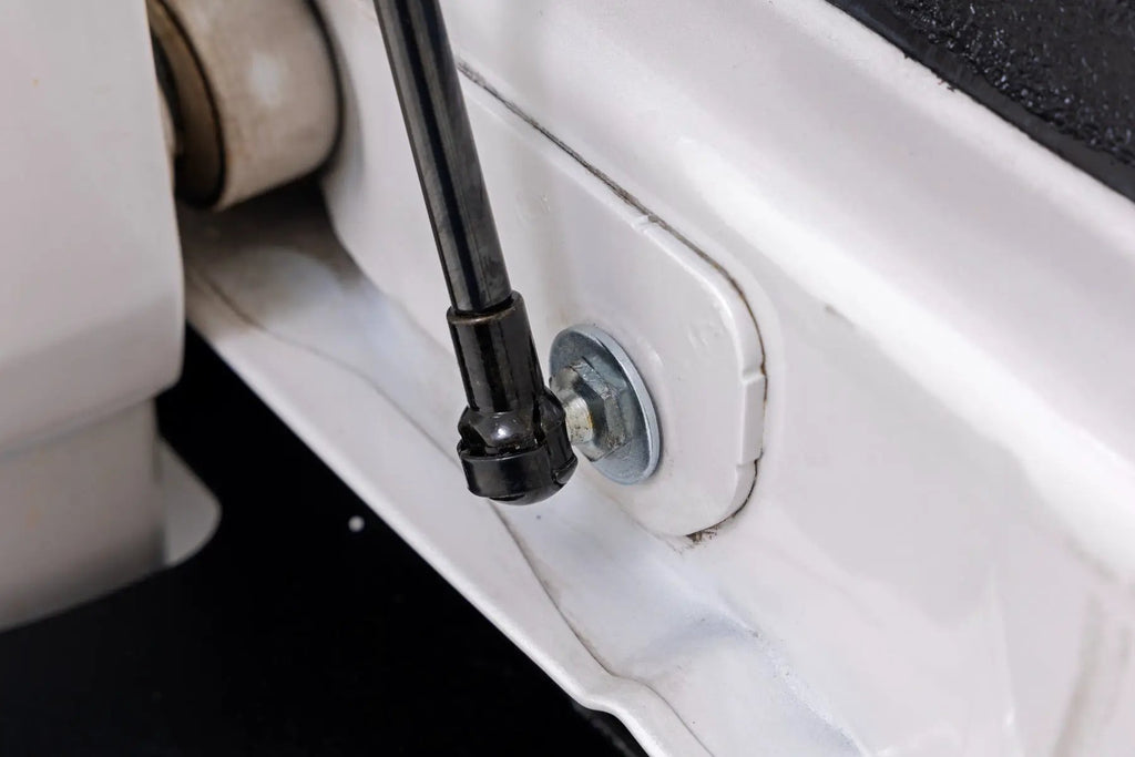 Tailgate Assist | Ford F-150 2WD/4WD (2004-2014) by Rough Country
