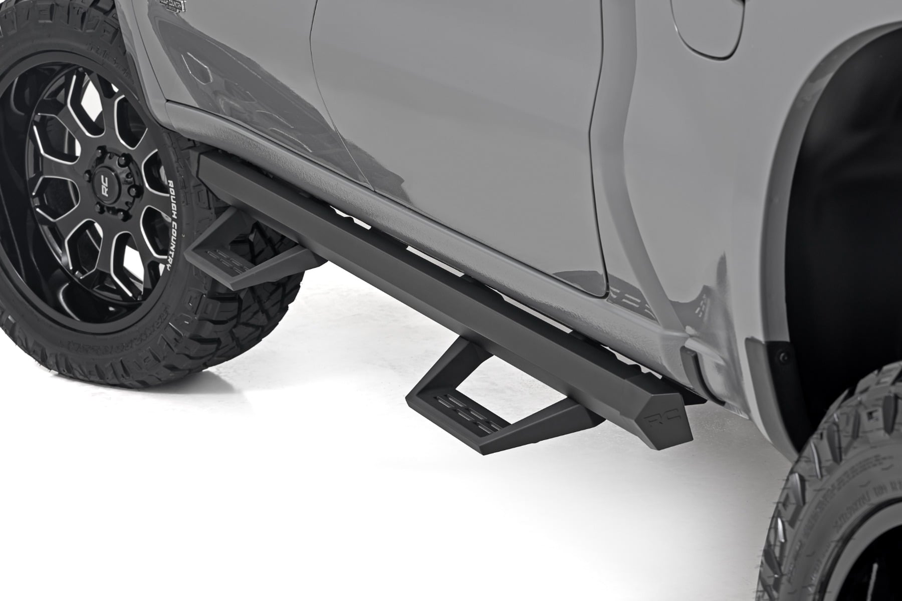 SRL2 Adj Aluminum Step | Crew Cab | Chevy/GMC 1500/2500HD (19-26) by Rough Country