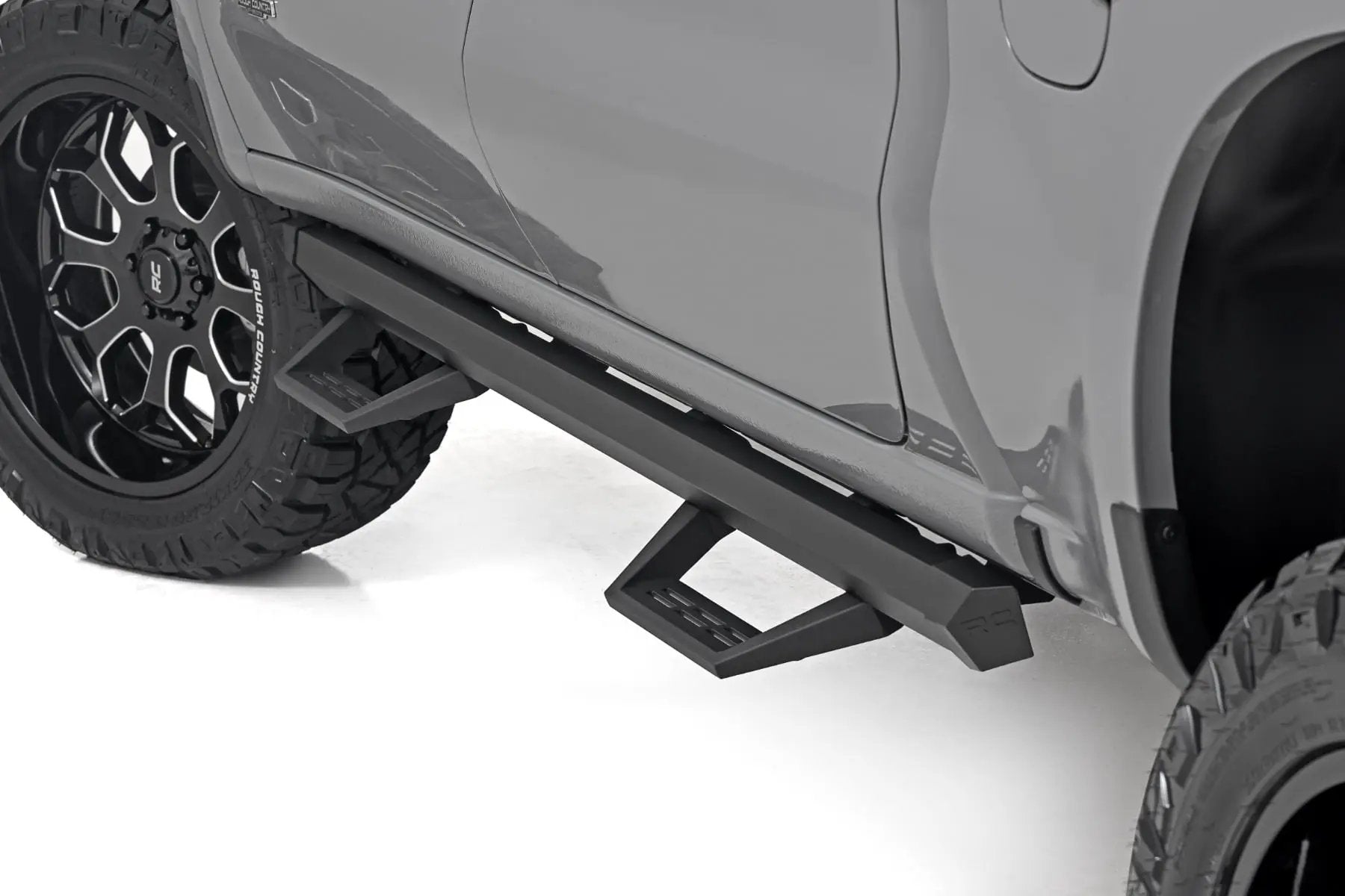 SRL2 Adj Aluminum Step | Crew Cab | Chevy/GMC 1500/2500HD (19-26) by Rough Country