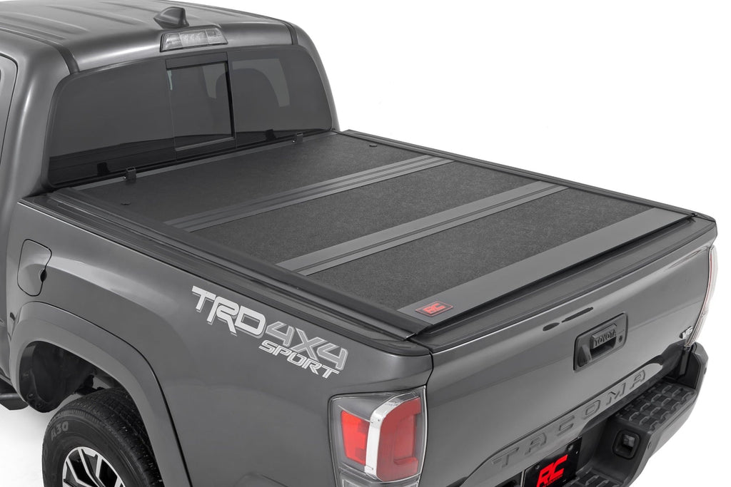 Hard Low Profile Bed Cover | 5' Bed | Toyota Tacoma 2WD/4WD (2016-2023) by Rough Country