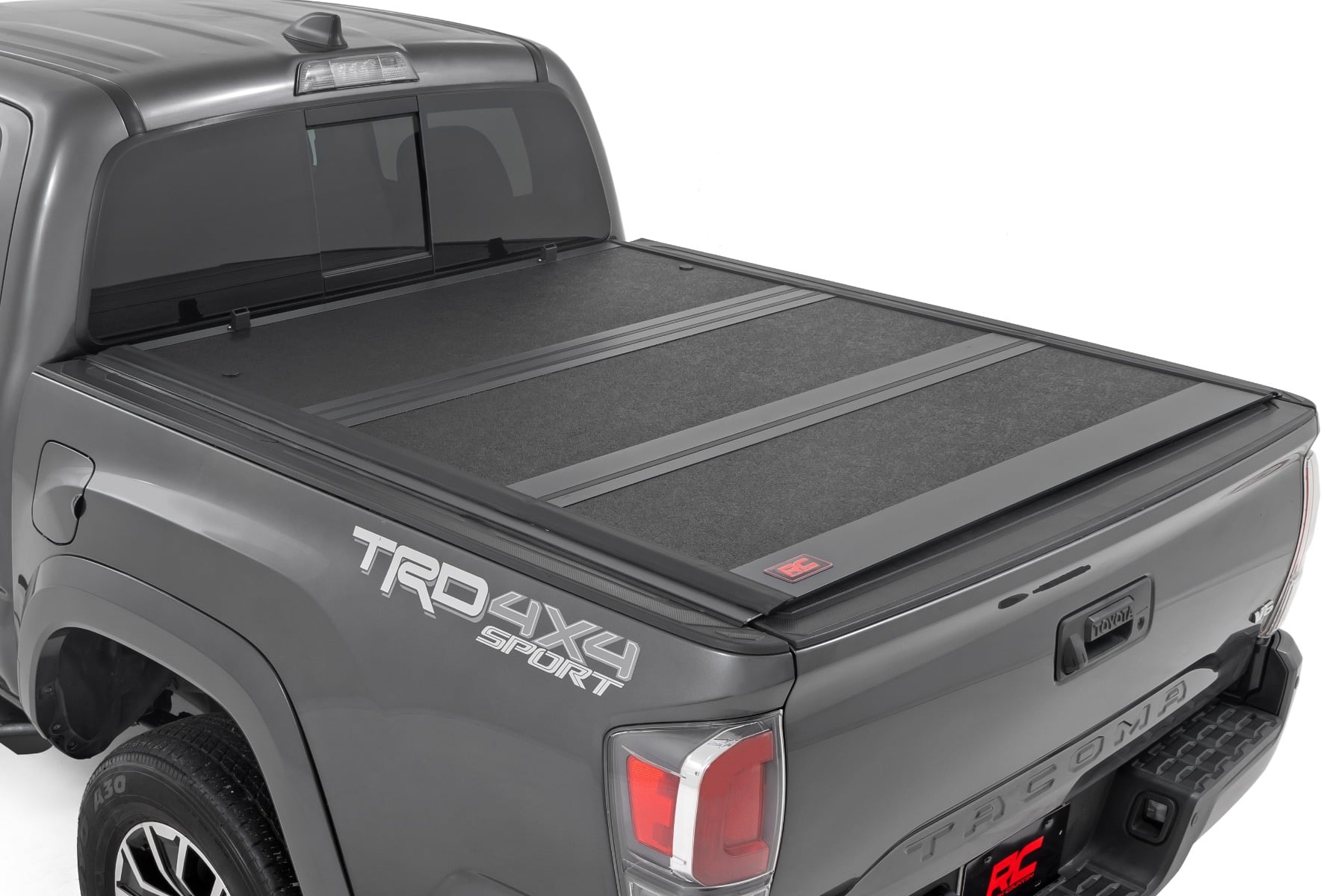 Hard Low Profile Bed Cover | 5' Bed | Toyota Tacoma 2WD/4WD (2016-2023) by Rough Country