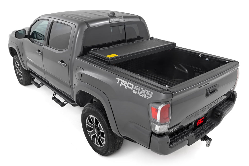 Hard Low Profile Bed Cover | 5' Bed | Toyota Tacoma 2WD/4WD (2016-2023) by Rough Country