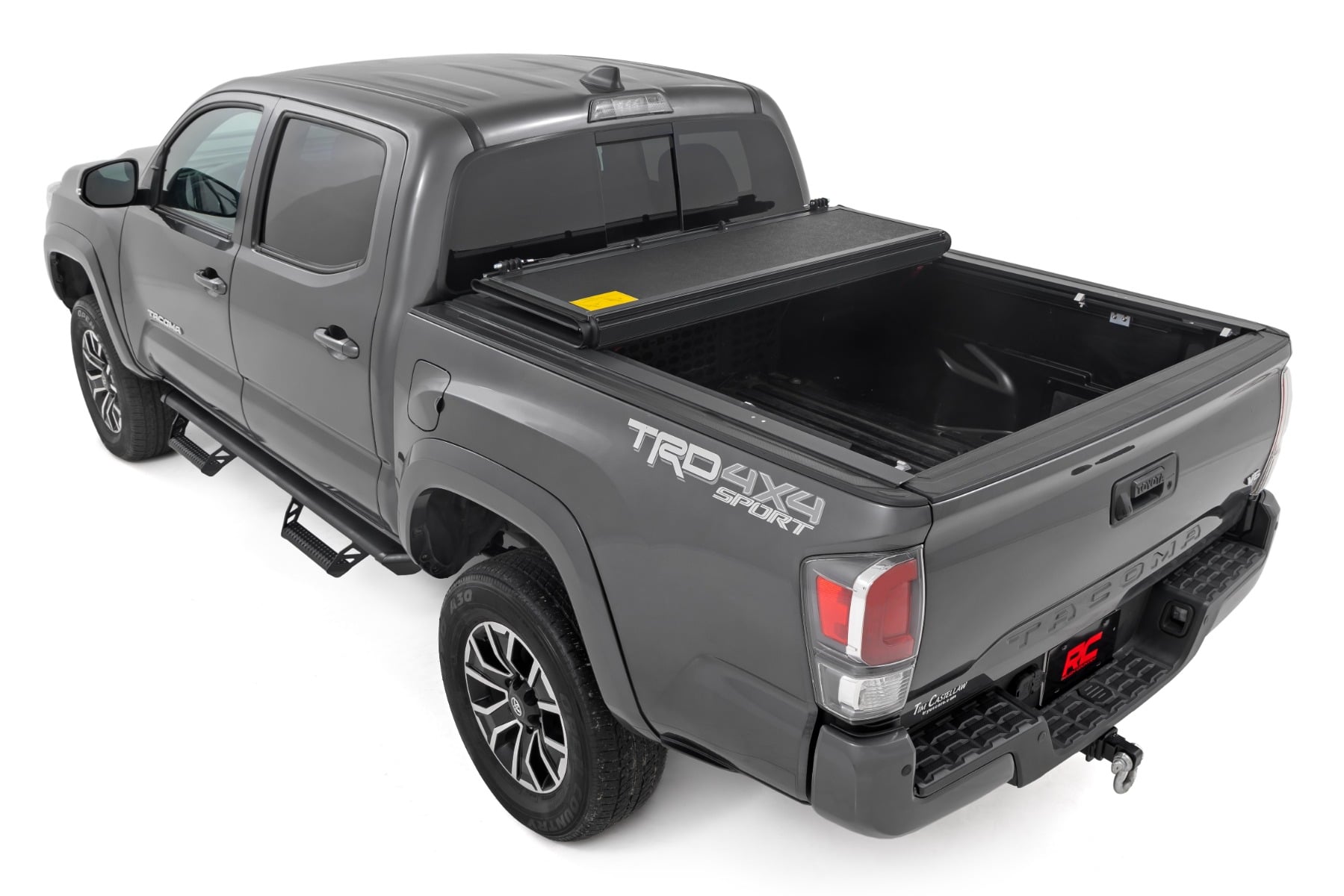 Hard Low Profile Bed Cover | 5' Bed | Toyota Tacoma 2WD/4WD (2016-2023) by Rough Country