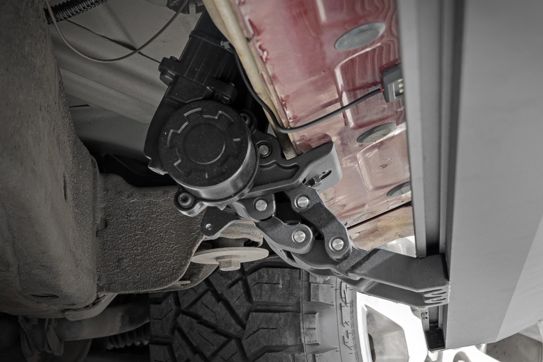 Power Running Boards | Dual Electric Motor | Chevy/GMC Tahoe/Yukon (15-20) by Rough Country