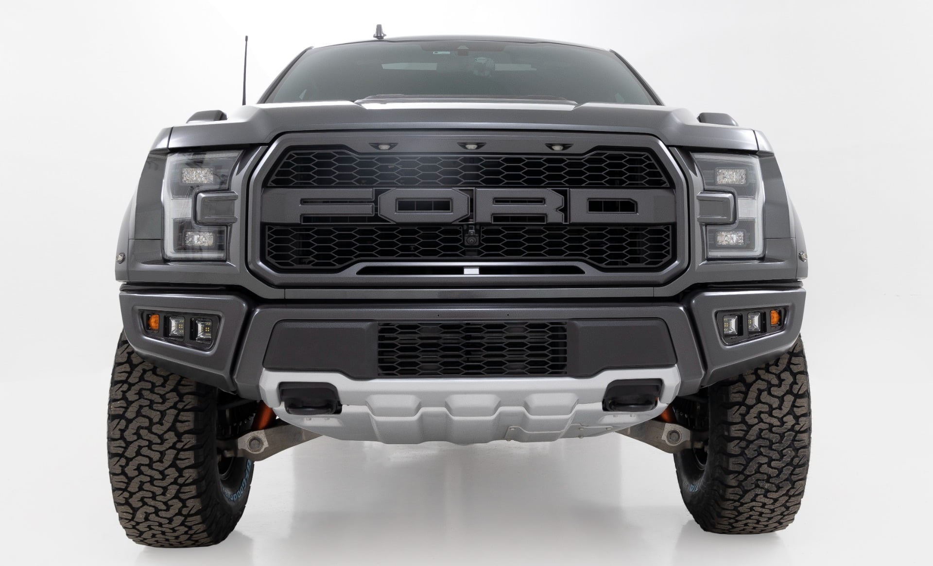 2.5 Inch Lift Kit | Ford Raptor 4WD (2019-2020) by Rough Country