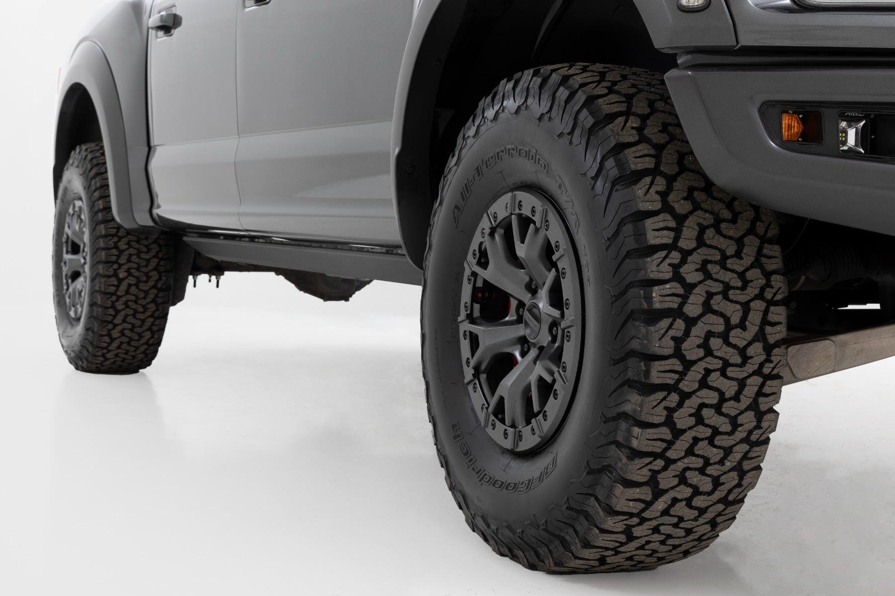 2.5 Inch Lift Kit | Ford Raptor 4WD (2019-2020) by Rough Country
