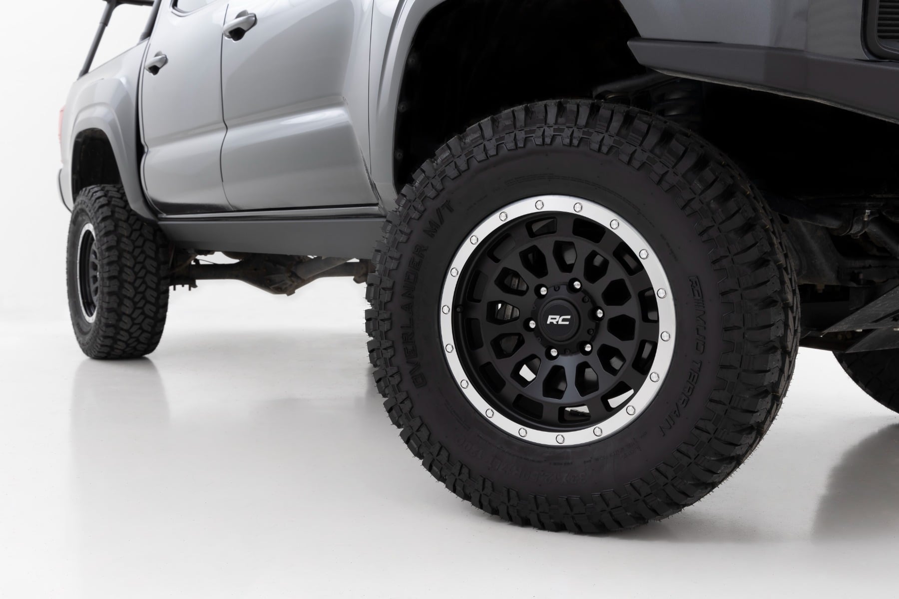 Power Running Boards | Dual Electric Motor | Double Cab | Toyota Tacoma (05-23) by Rough Country