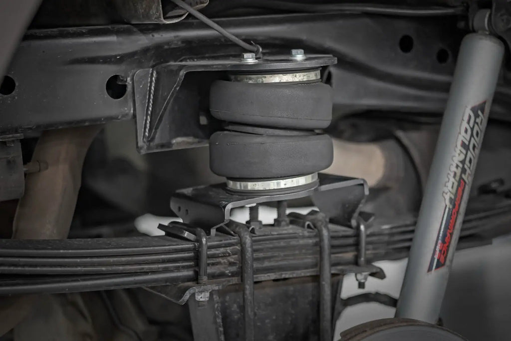 Air Spring Kit w/compressor | Wireless Controller | 0-6" Lifts | Ford F-150 (04-14) by Rough Country