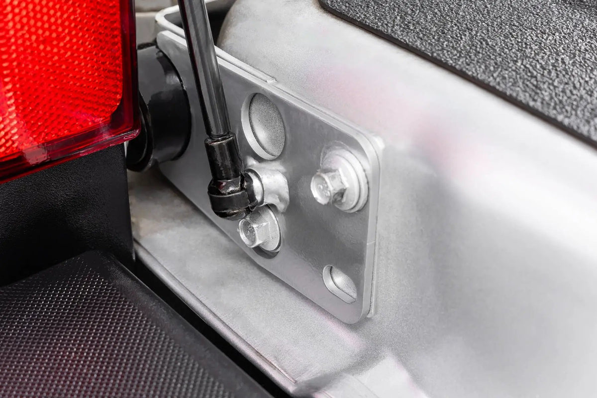 Tailgate Assist | Ford F-150/F-250/F-350 2WD/4WD (2015-2026) by Rough Country
