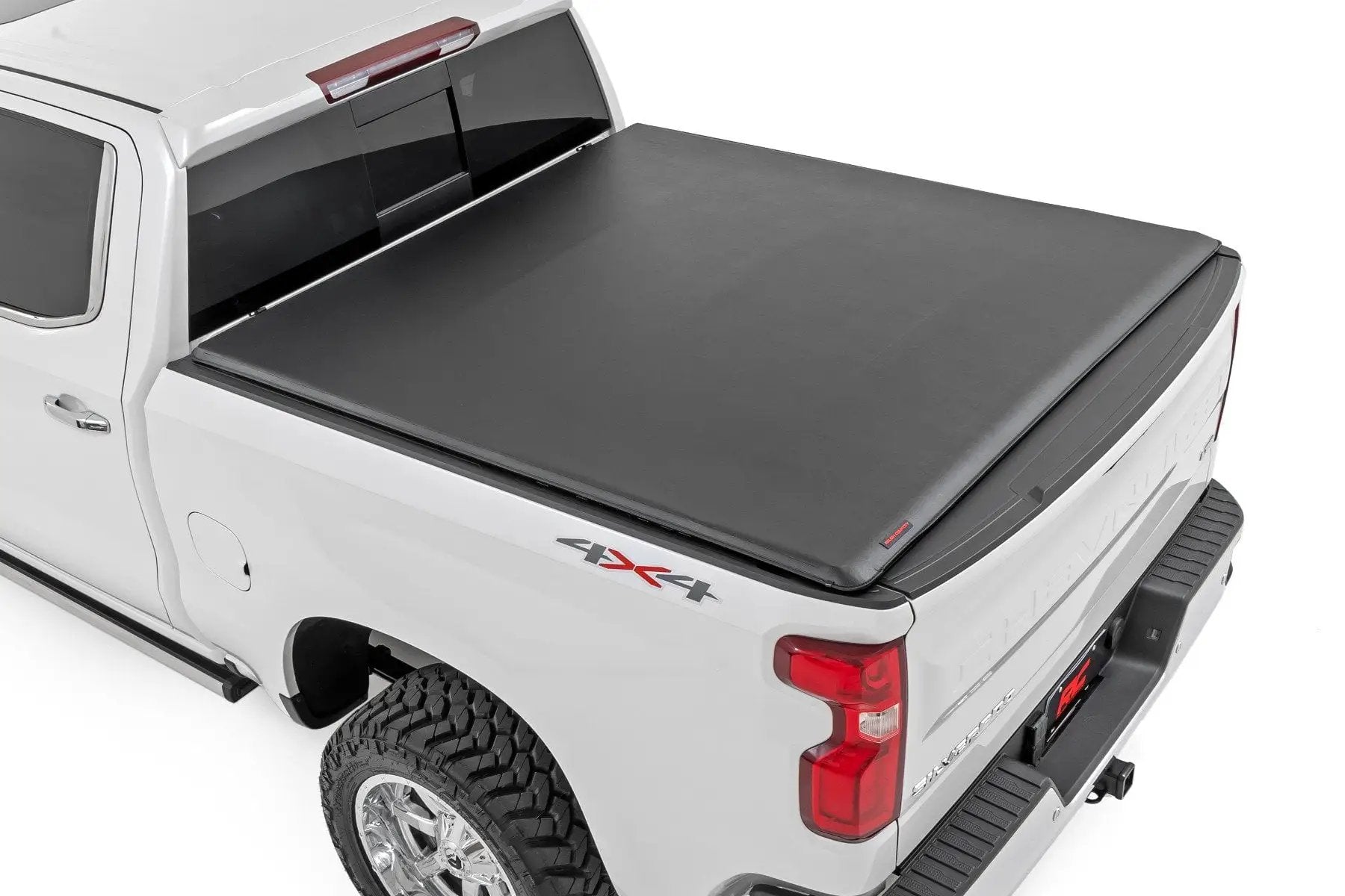 Soft Roll Up Bed Cover | 5'10" Bed | Chevy/GMC Sierra 1500 (19-26)/Silverado 1500 (19-26) 