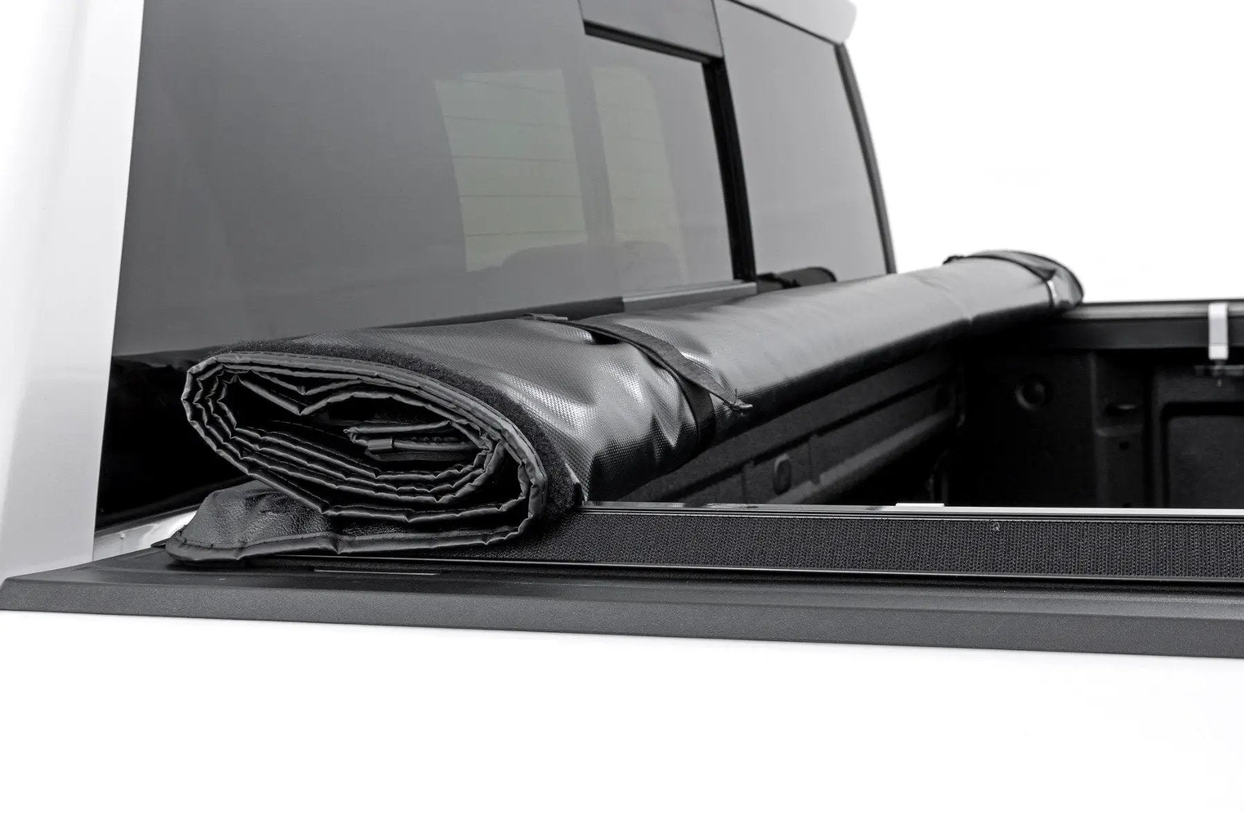 Soft Roll Up Bed Cover | 5'10" Bed | Chevy/GMC Sierra 1500 (19-26)/Silverado 1500 (19-26) 