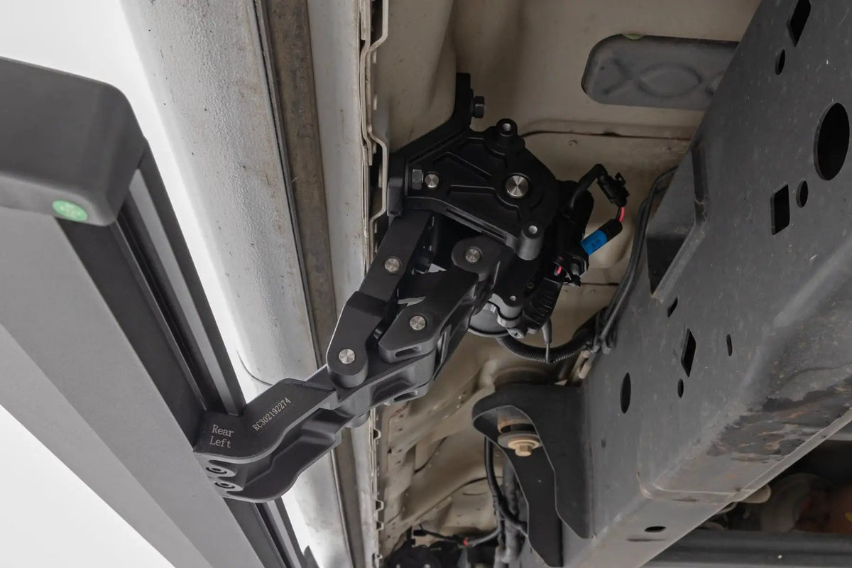 Power Running Boards | Dual Electric Motor | Crew Cab | Ford F-150 (09-14) by Rough Country