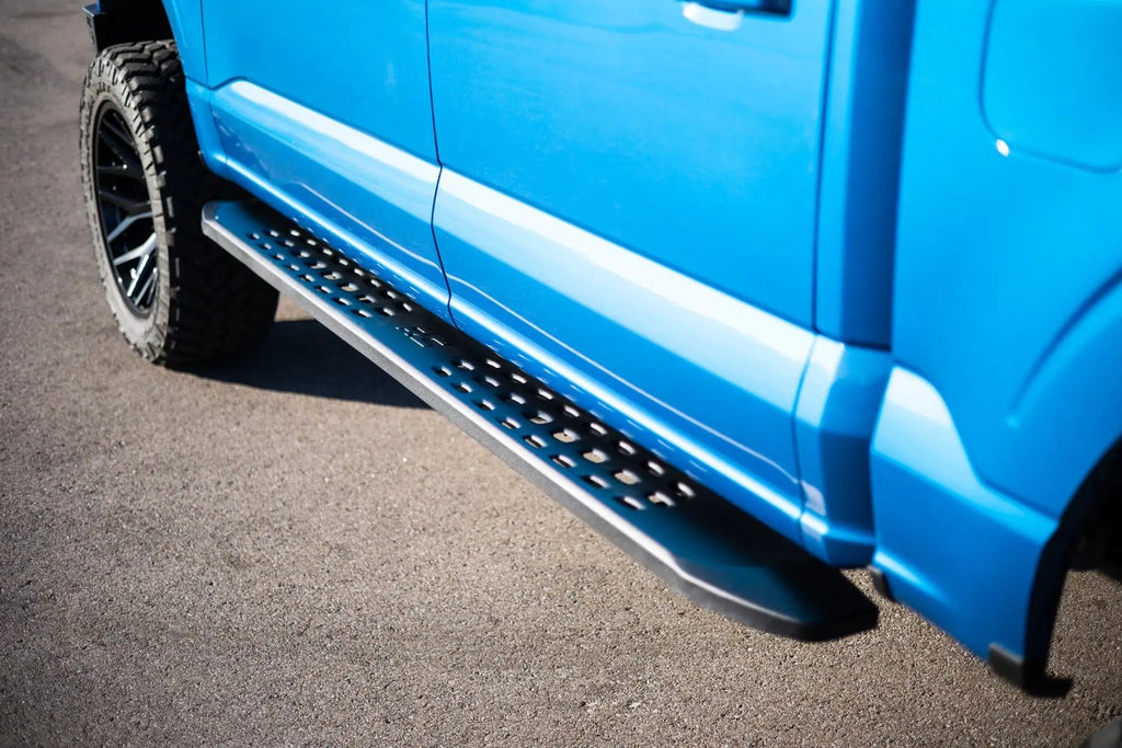 RPT2 Running Board | Crew Cab | Black | Ford F-150/Lightning/F-250/F-350/Raptor (15-26) by Rough Country