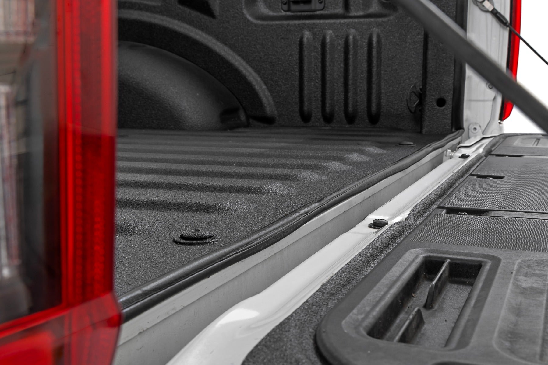 Tailgate Seal Kit | Waterproof & Dustproof Protection | Universal Fitment by Rough Country