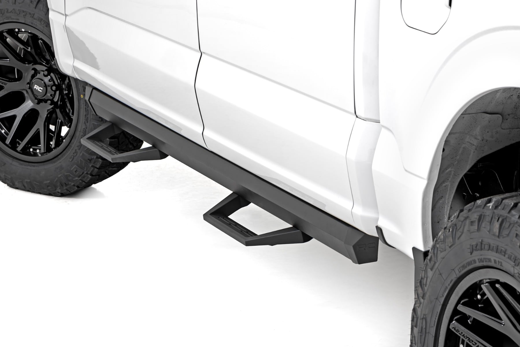 SRL2 Adj Aluminum Step | Crew Cab | Ford F-150/Lightning/F-250/F-350/Raptor (15-26) by Rough Country