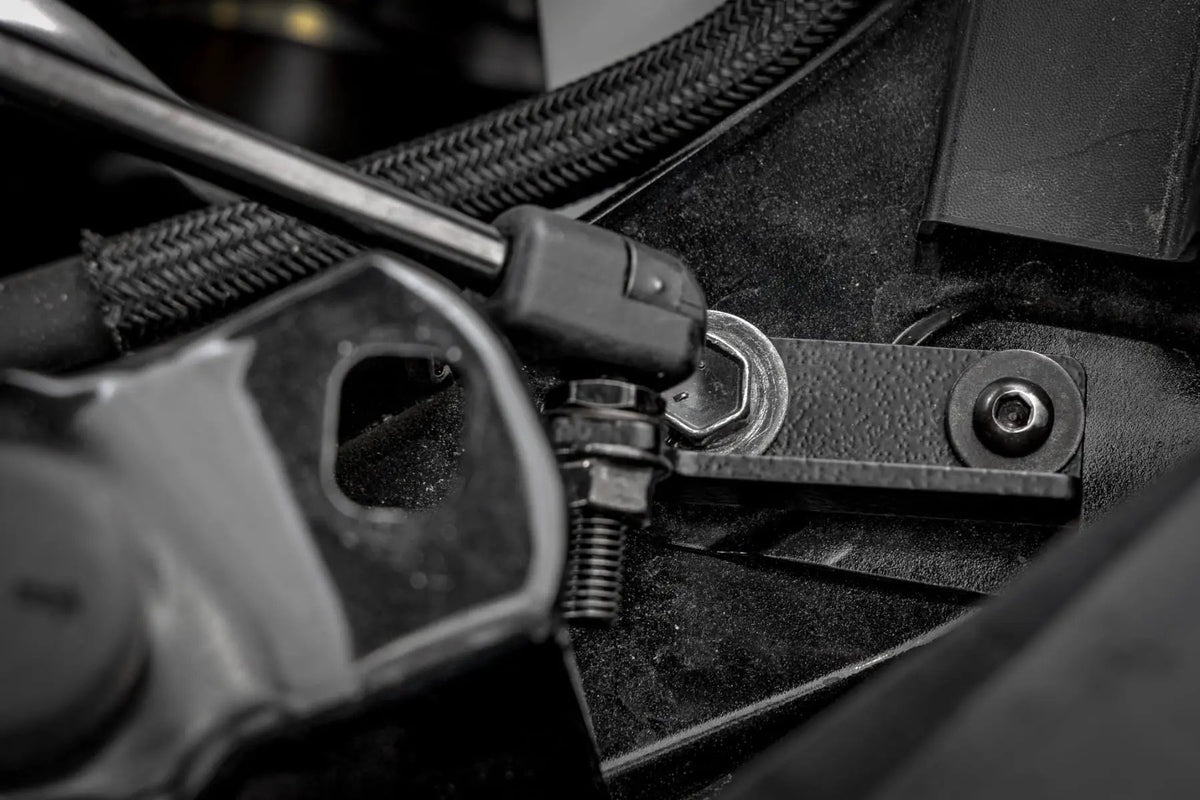 Hood Strut | Hydraulic | Mitsubishi Outlander (2022-2026) by Rough Country