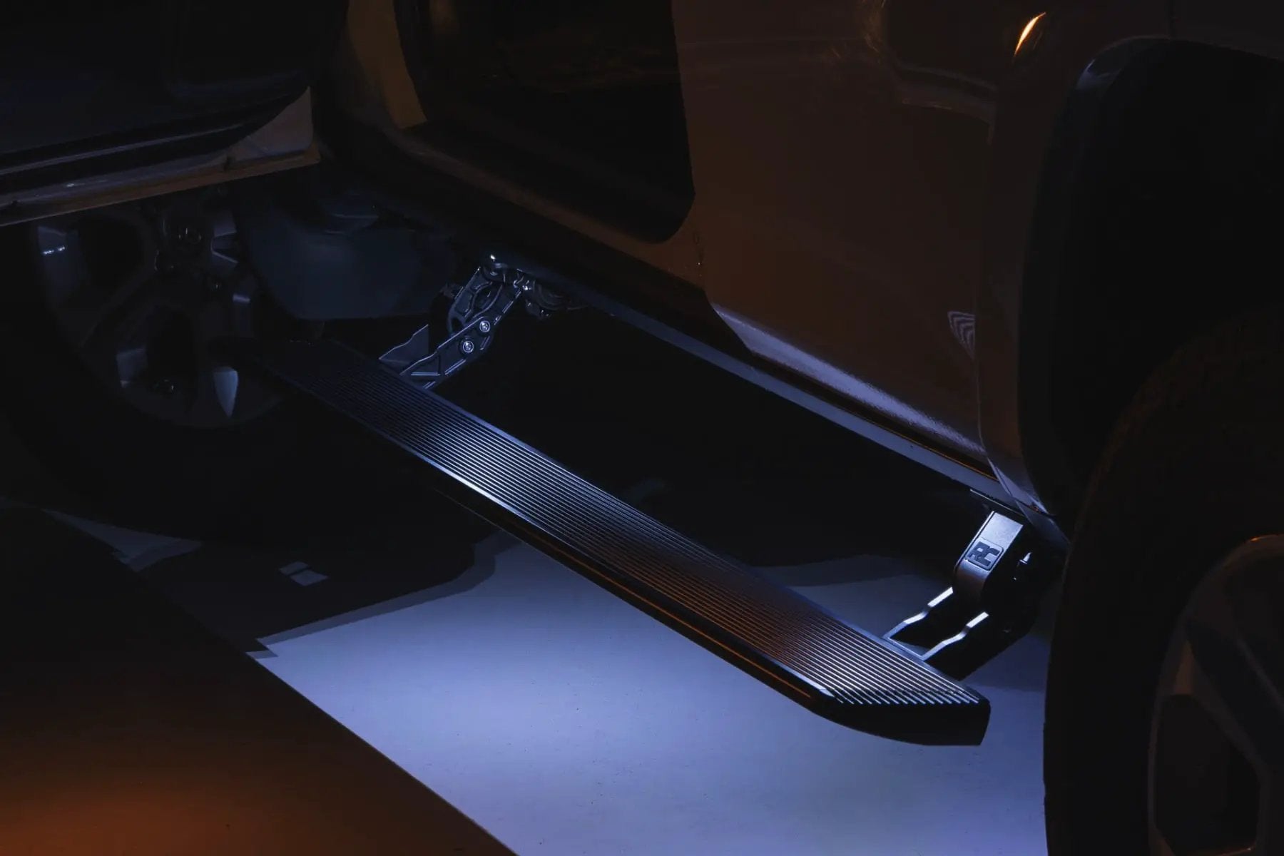 Power Running Boards | Toyota 4Runner 2WD/4WD (2010-2024) by Rough Country