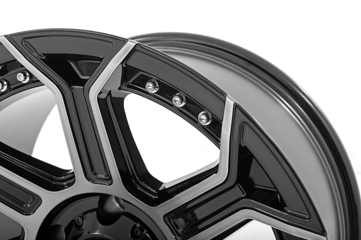 Rough Country 89 Series Wheel | One-Piece | Black Machined Gun Metal | 17x9 | 6x5.5 | -12mm by Rough Country