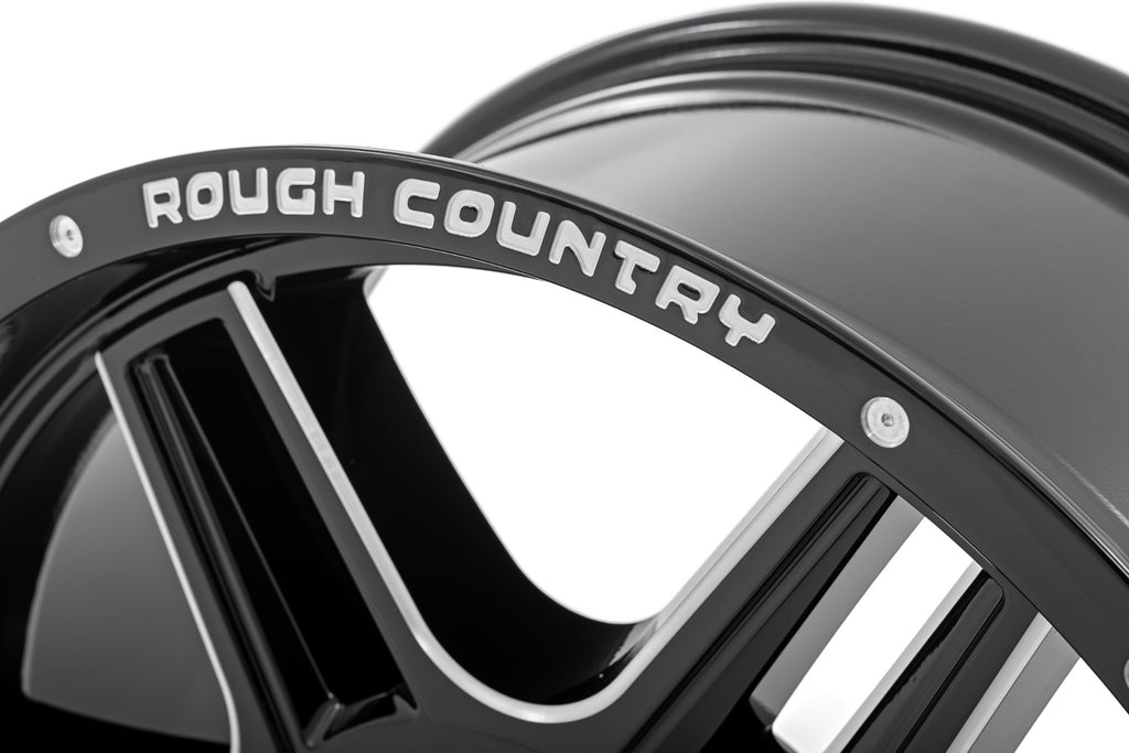 Rough Country 92 Series Wheel | Machined One-Piece | Gloss Black | 18x9 | 6x5.5 | +0mm by Rough Country