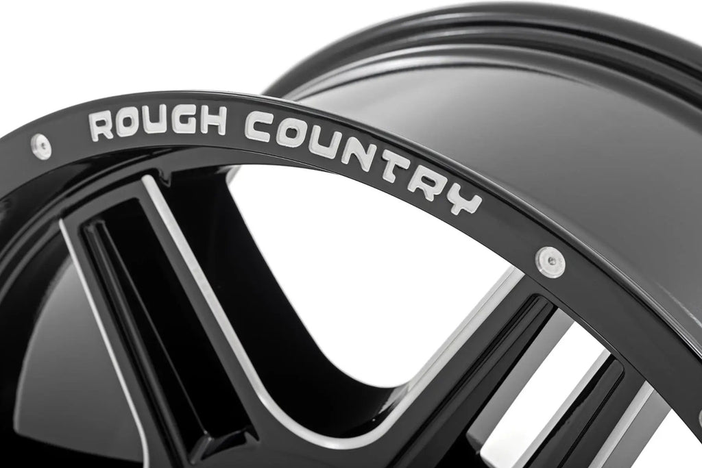 Rough Country 92 Series Wheel | Machined One-Piece | Gloss Black | 18x9 | 6x5.5 | +0mm
