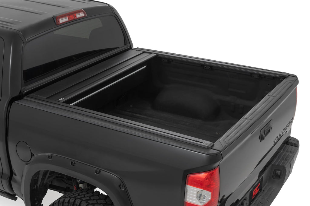 Powered Retractable Bed Cover | 5'7" Bed | Toyota Tundra (07-21) by Rough Country