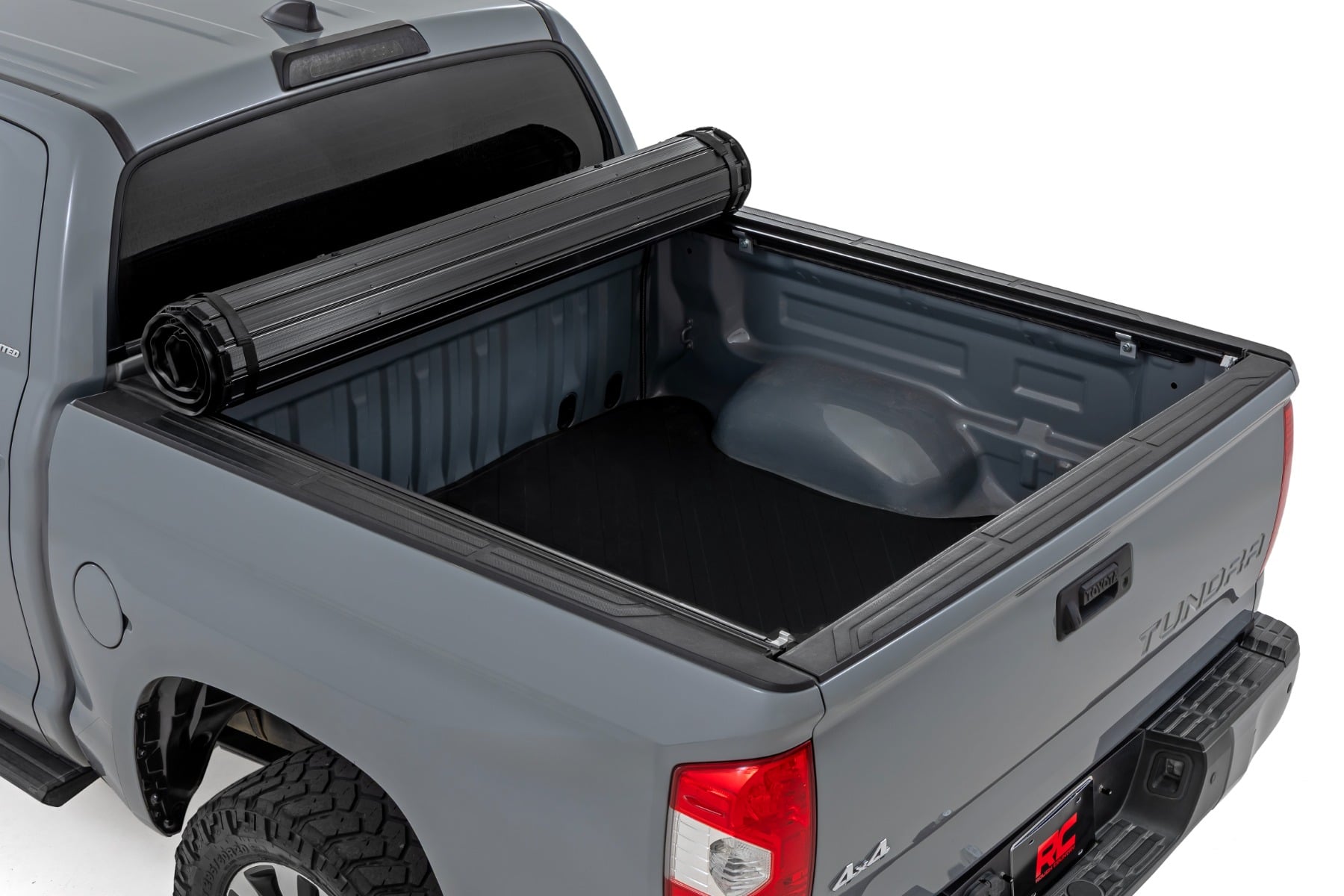 Hard Roll Up Bed Cover | 5'7" Bed | Toyota Tundra 2WD/4WD (2007-2021) by Rough Country