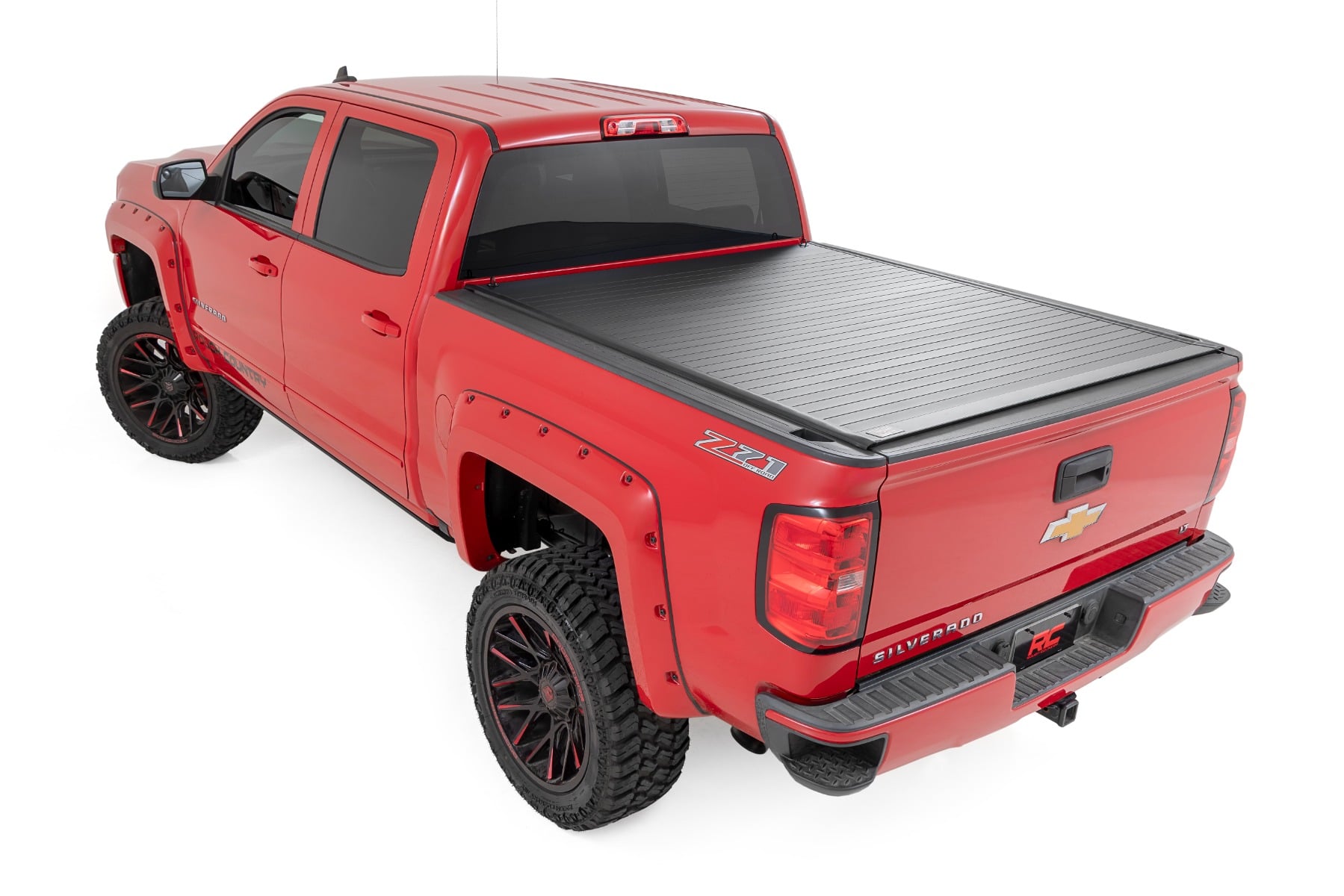 Hard Roll Up Bed Cover | 5'9" Bed | Chevy/GMC 1500 (14-18 & Classic) by Rough Country