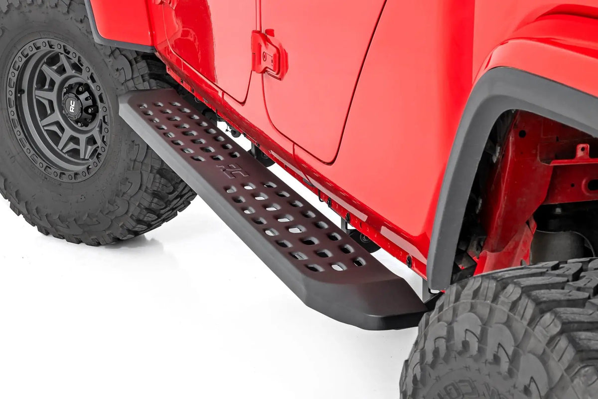 RPT2 Running Board | Jeep Gladiator JT 4WD (2020-2026) by Rough Country