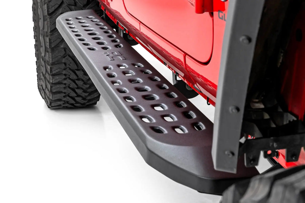 RPT2 Running Board | Jeep Gladiator JT 4WD (2020-2026) by Rough Country