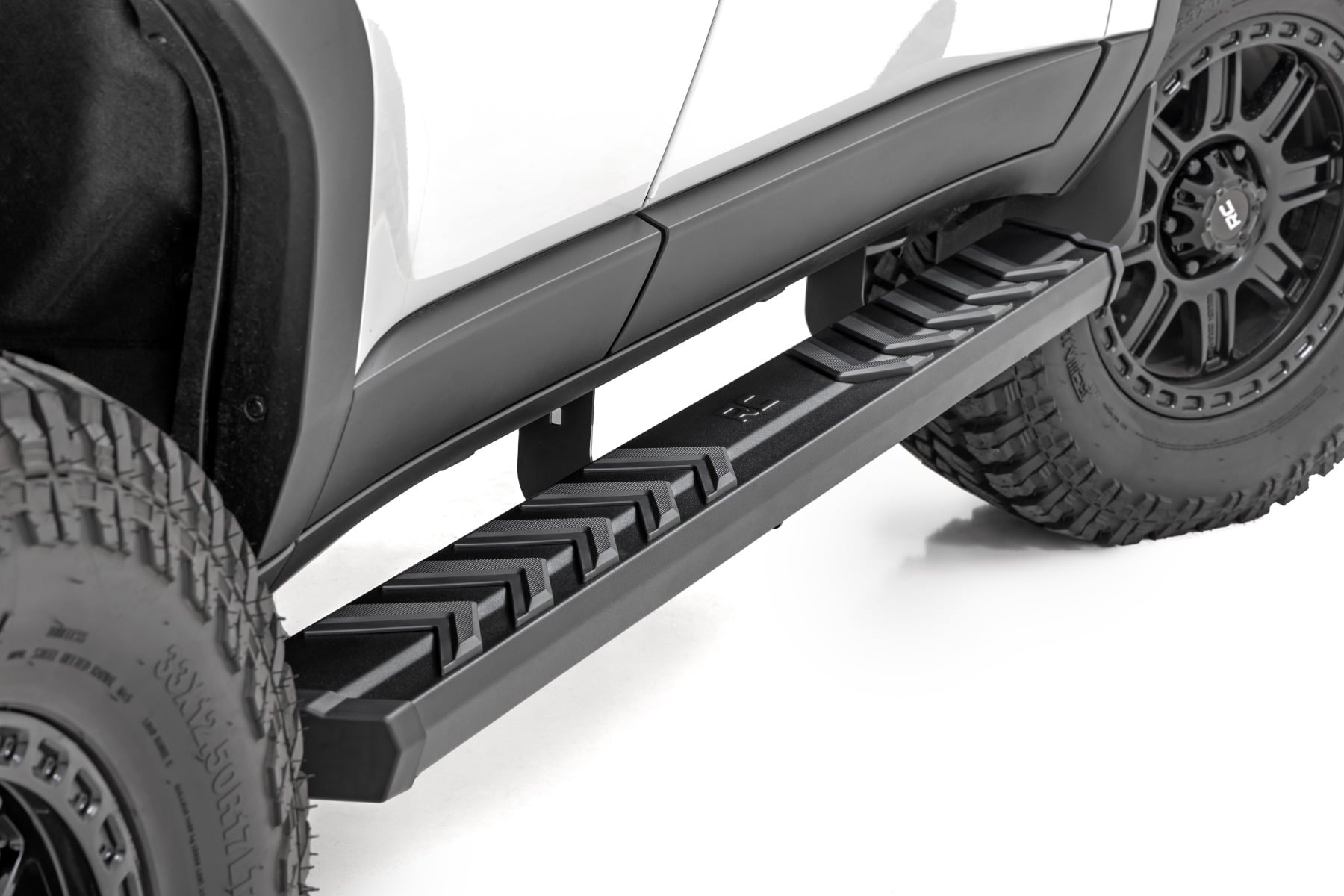 BA2 Running Boards | Side Step Bars | Toyota Land Cruiser 4WD (2024-2026) by Rough Country