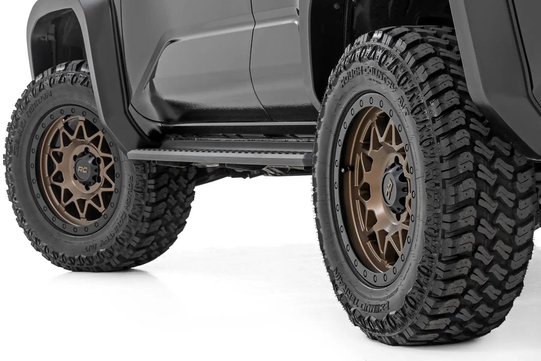 Rough Country 78 Series Wheel | Simulated Beadlock | Bronze/Black | 18x9 | 6x135 | -12mm