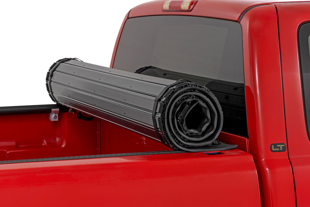 Hard Roll Up Bed Cover | 6'7" Bed | Chevy/GMC 1500 (00-06 & Classic) by Rough Country