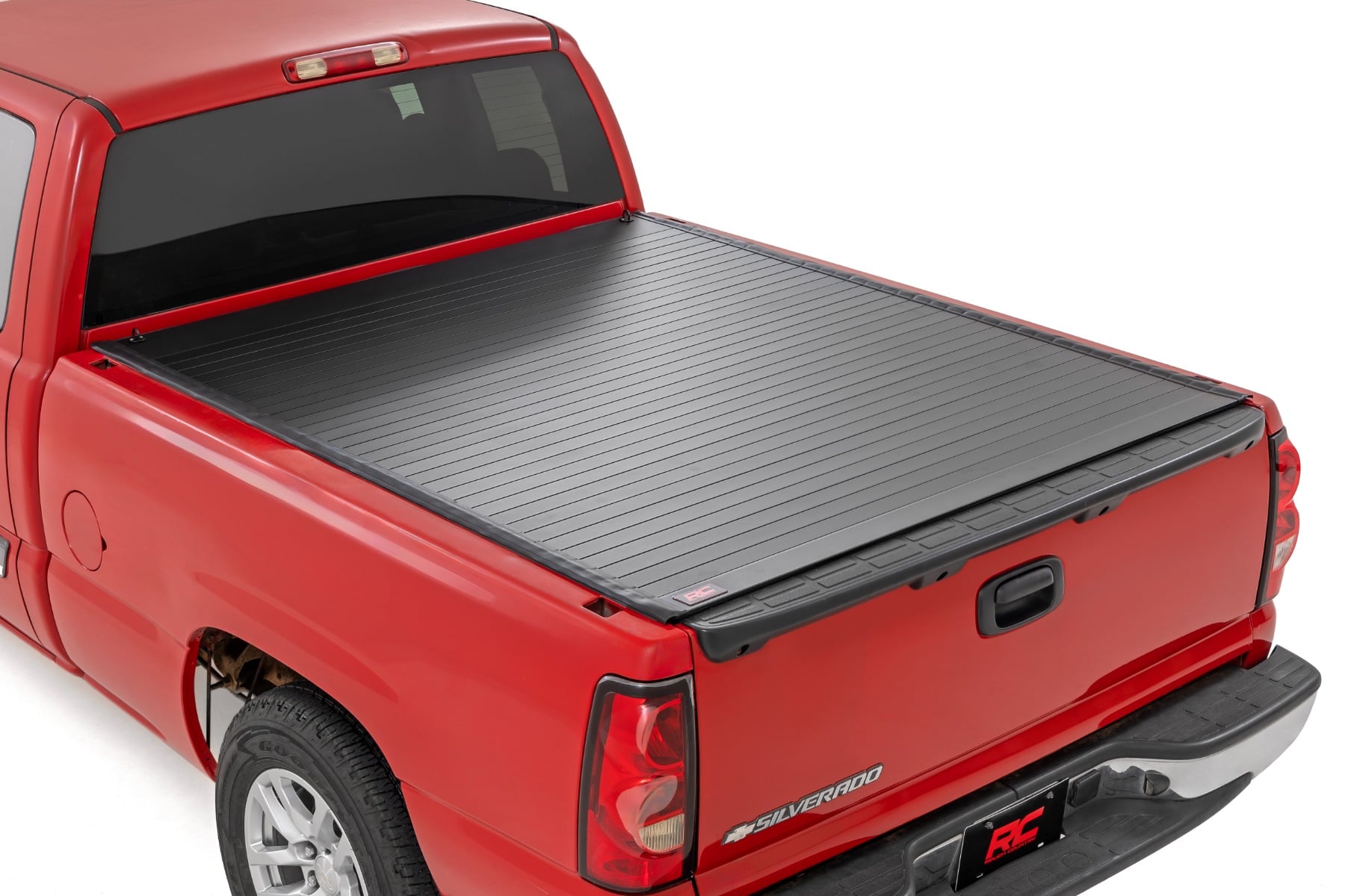 Hard Roll Up Bed Cover | 6'7" Bed | Chevy/GMC 1500 (00-06 & Classic) by Rough Country