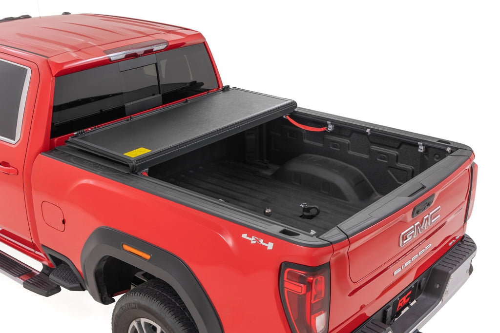 Hard Low Profile Bed Cover | 6'9" Bed | Rail Caps | Chevy/GMC 2500HD/3500HD (20-26) by Rough Country