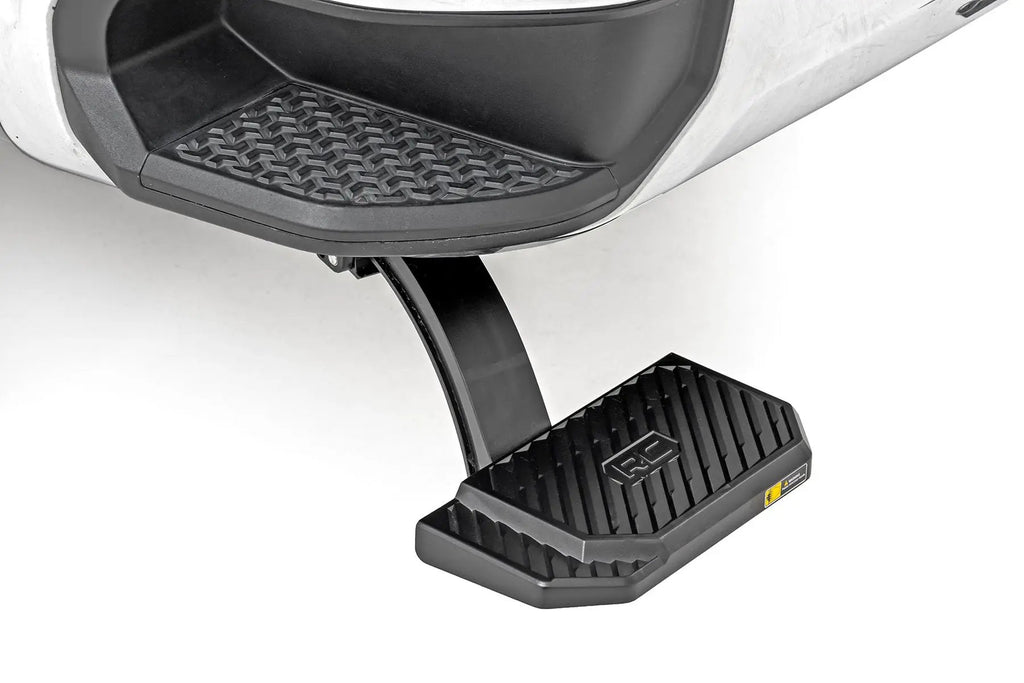 Retractable Bed Step | Manual Pull | Chevy/GMC 2500HD/3500HD (20-26) by Rough Country