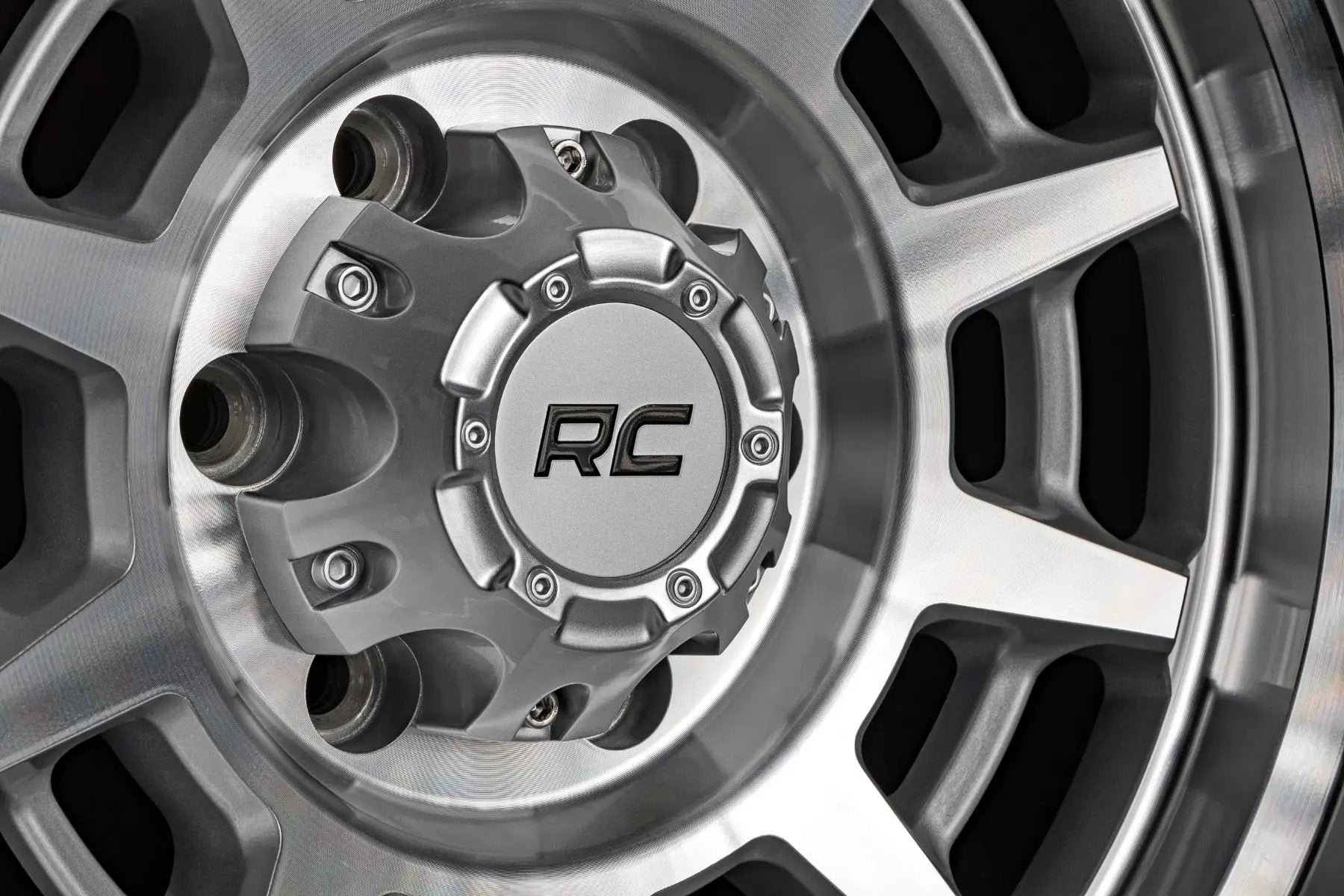 Rough Country 85 Series Wheel | Simulated Beadlock | Full Machine | 17x9 | 8x6.5 | +0 by Rough Country