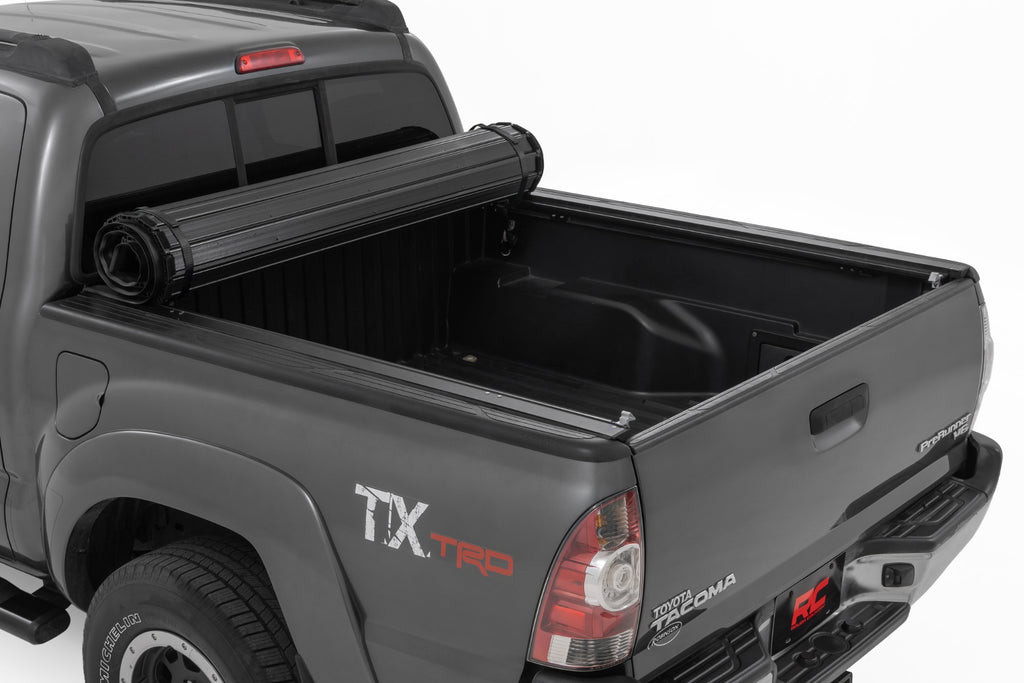 Hard Roll Up Bed Cover | 5' Bed | Toyota Tacoma 2WD/4WD (2005-2015) by Rough Country