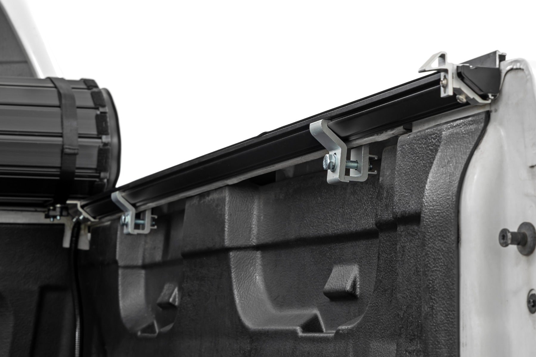 Hard Roll Up Bed Cover | 5'9" Bed | Chevy/GMC Sierra/Silverado 1500 (07-13) by Rough Country