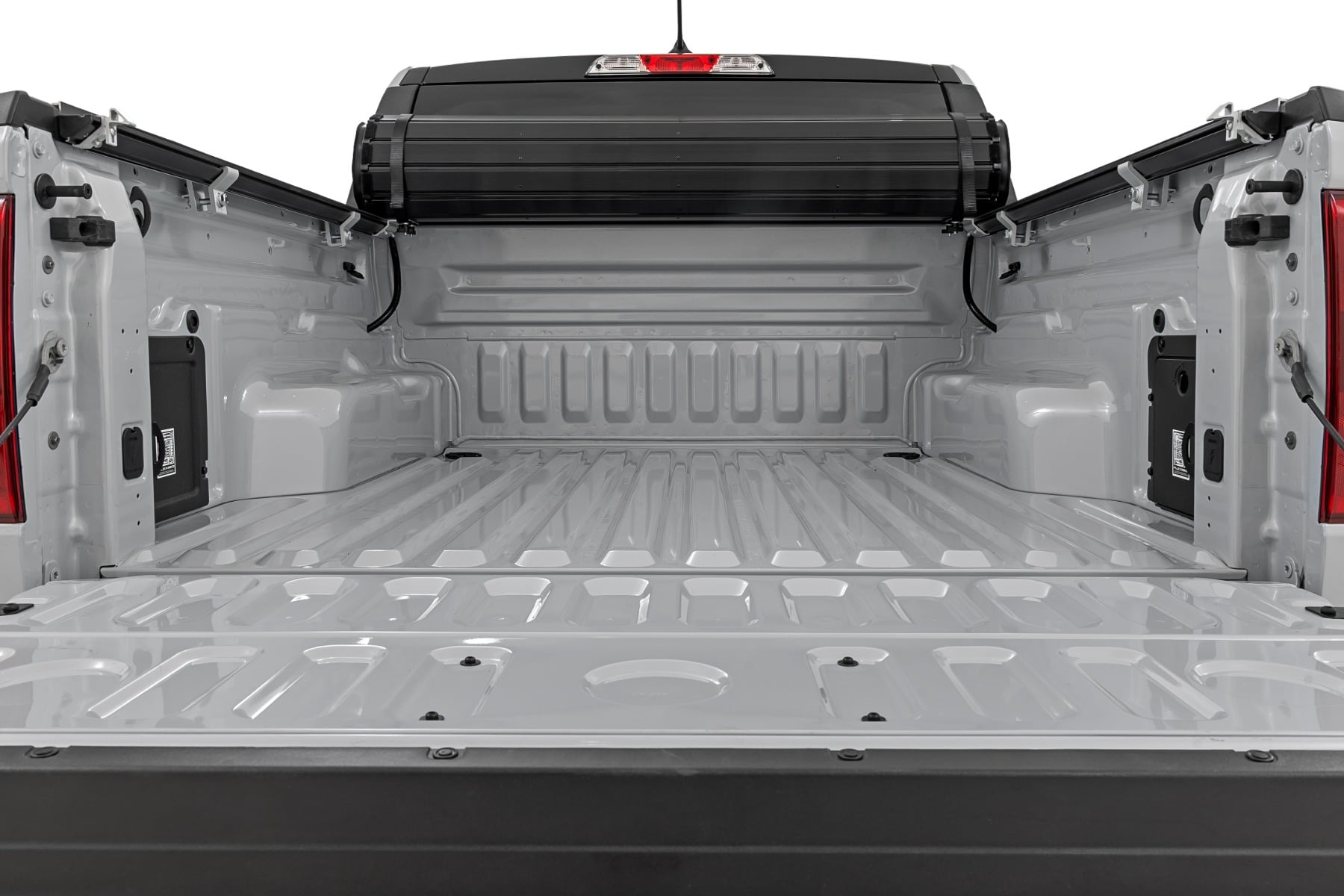 Hard Roll Up Bed Cover | 4'6" Bed | Ford Maverick 2WD/4WD (2022-2026) by Rough Country