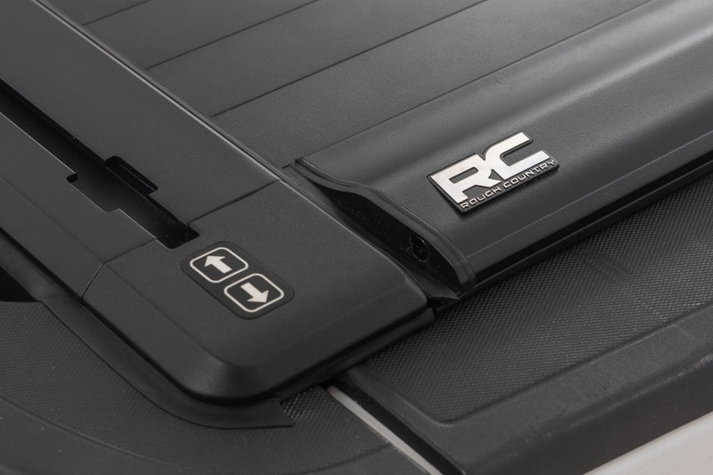 Powered Bed Cover | 6'7" Bed | Chevy/GMC 1500/2500HD/3500HD (14-19 & Classic) by Rough Country